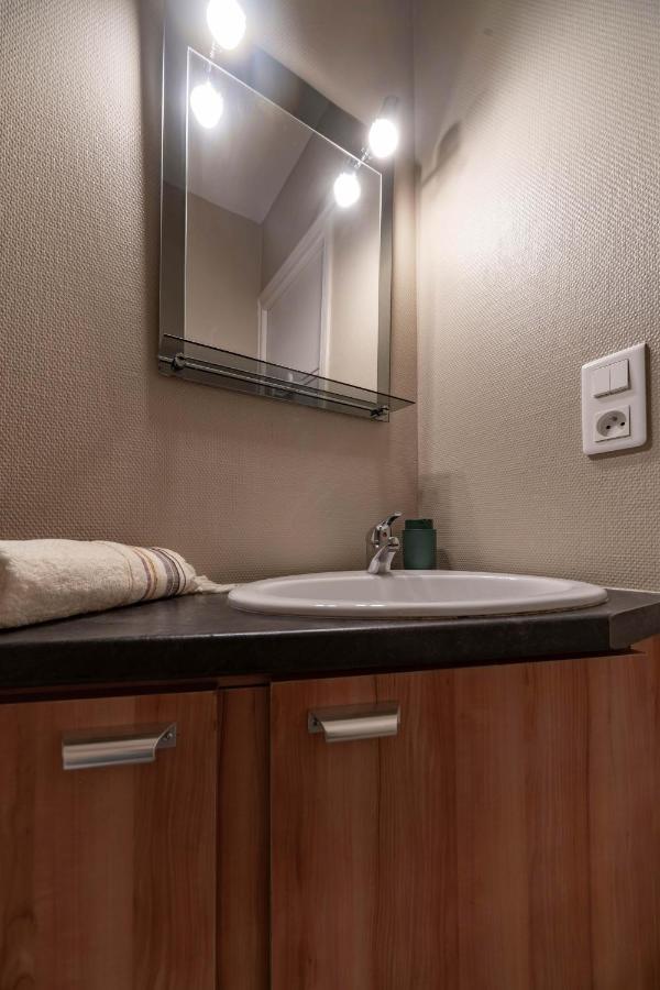Le Belfort - Grand Appartement Avec Terrasse Et Parking Prive فيشي المظهر الخارجي الصورة